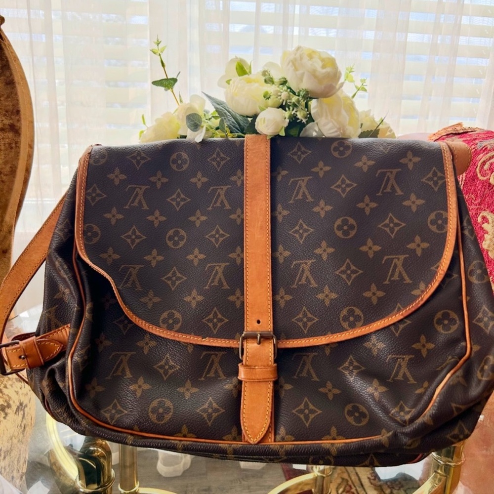Authentic Louis Vuitton Saumur 35